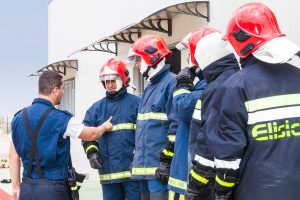 Elisicilia dispone di un team di formazione in grado di organizzare percorsi formativi coerenti con i piani di sviluppo delle competenze in conformità alle vigenti normative.